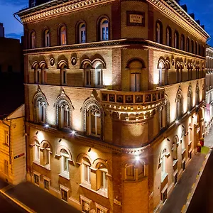 Museum 4*, Budapeszt Węgry