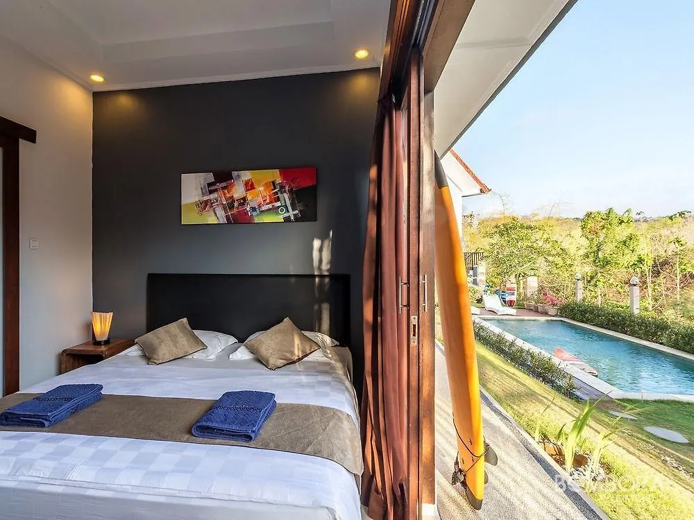 Bombora Surf Camp Hotel Uluwatu